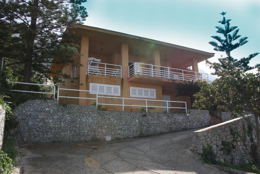 Lomarchi Holiday Home Carini Exterior foto